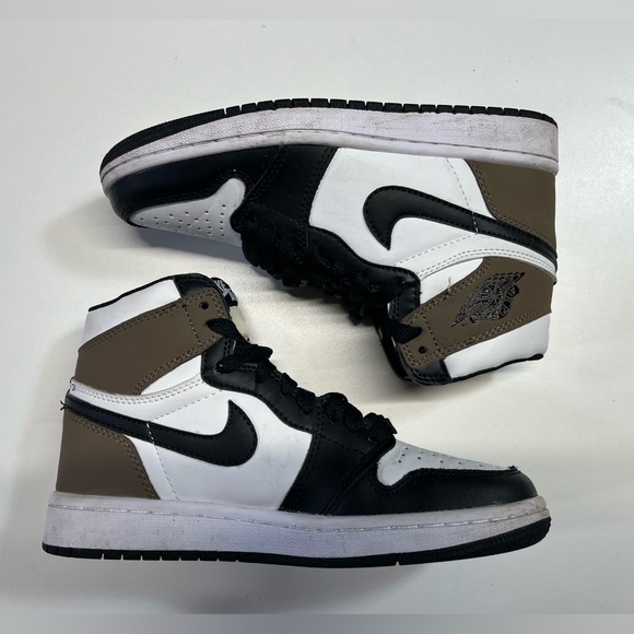 Jordan 1 Retro OG High Dark Mocha Shoes Women’s Size 5.5 - Picture 4 of 12